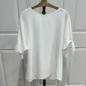 Classic White Women's Short Sleeve Tee